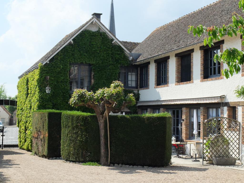 Auberge Du Grand Dauphin Dhuizon Dış mekan fotoğraf