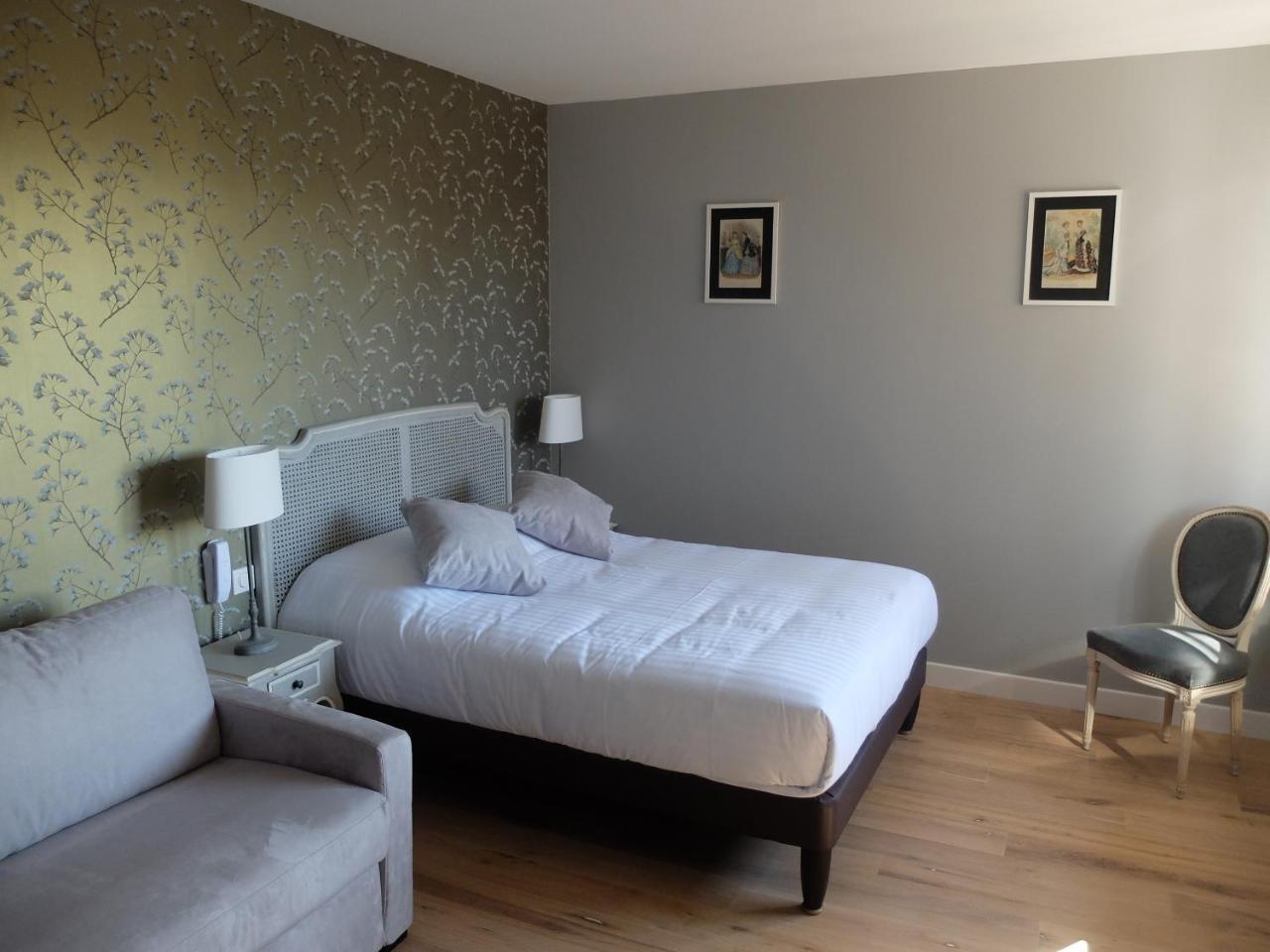 Auberge Du Grand Dauphin Dhuizon Dış mekan fotoğraf